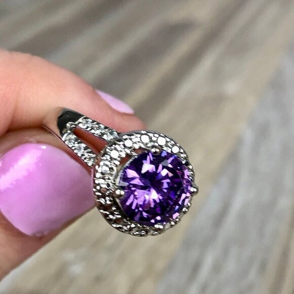 Large Purple Colored Stone Silver Ring - Picture 8 of 10